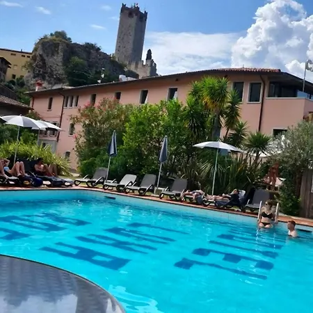 Luna Rossa (adults Only) 3* Мальчезине